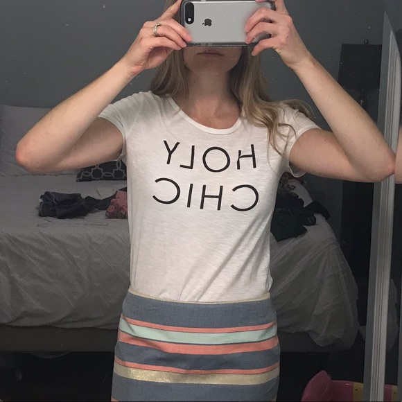 Holy Chic Old Navy T shirt Size Small - Picture 1 of 3